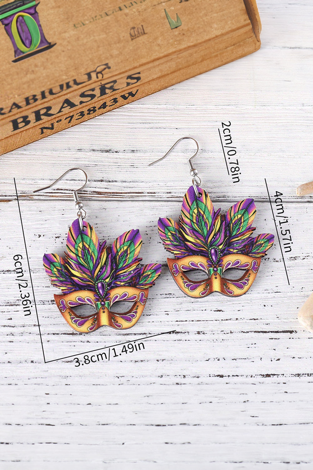 Meadow Mauve Mardi Gras Carnival Mask Dangle Earrings