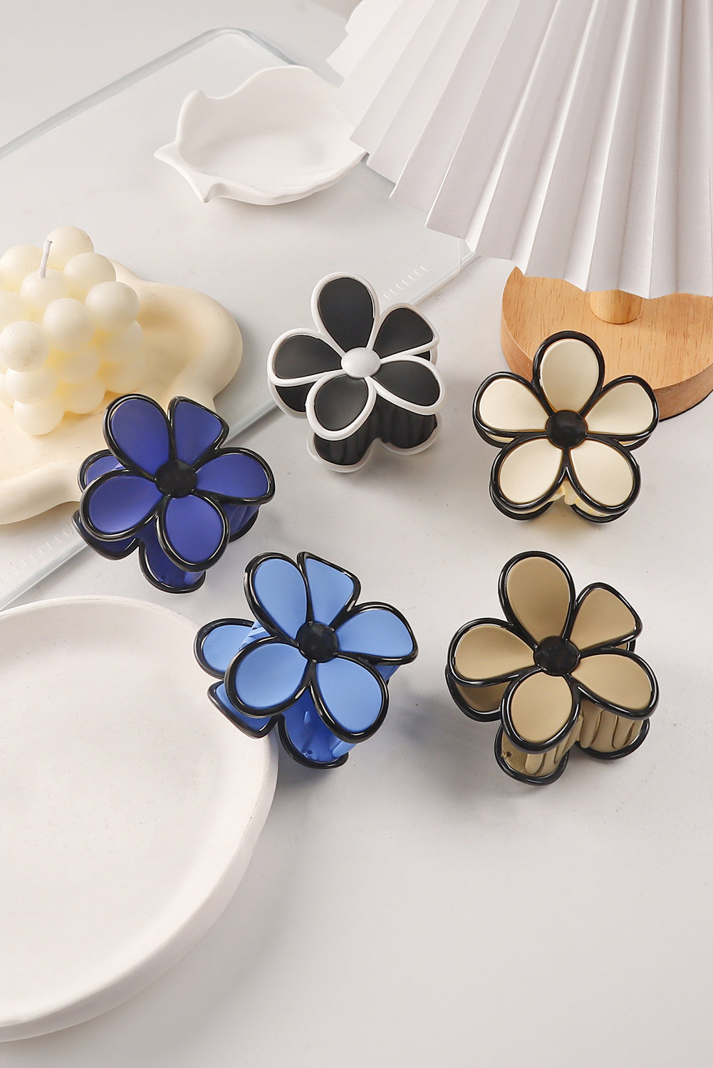 Black Flower Shape Frosted Hair Clip