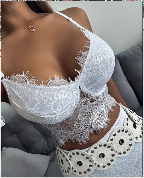 Women's Eyelash Lace V-Neck Crop Top