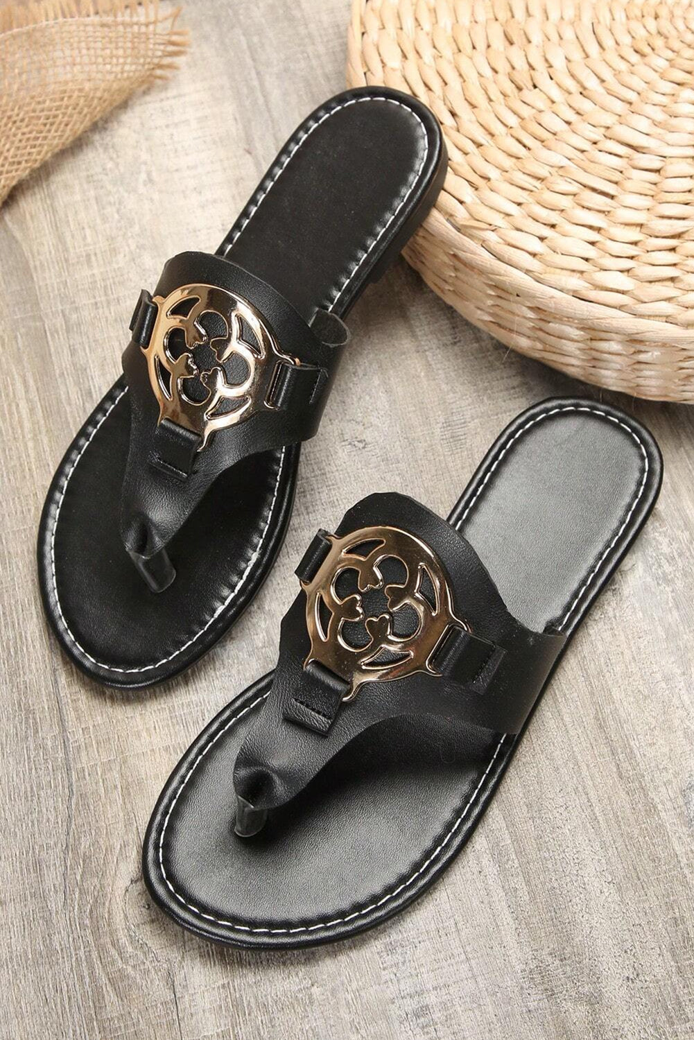 Black Metal Decor Leather Thong Slippers